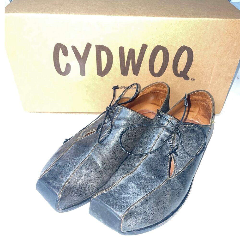 Cydwoq Leather Handmade Shoes - Women's Size 37 (6.5 US) - With Box & Bag